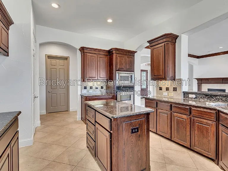 350 Pine Valley Dr — Photo 21