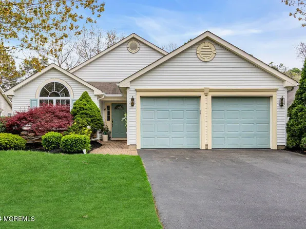 23 Rosewood Drive, Lakewood, NJ 08701