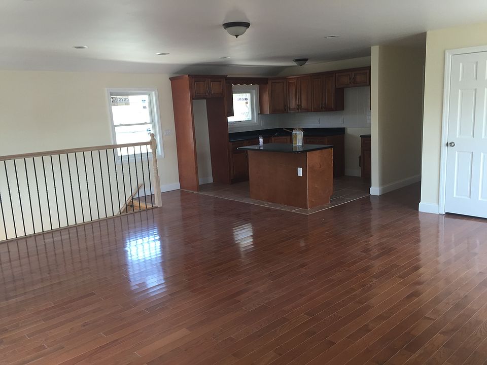 1st image of 12233 Long St
