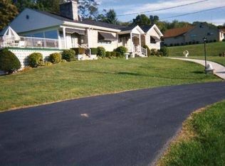 1425 Chestnut St, Connellsville, PA