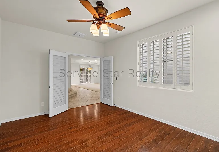 3724 E Robin Ln — Photo 11