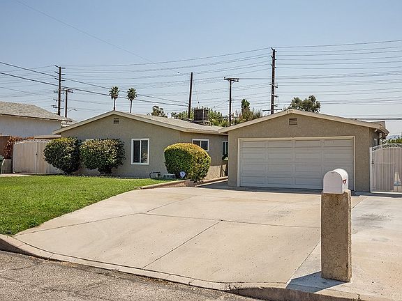 5th image of 25561 E Edgemont Dr