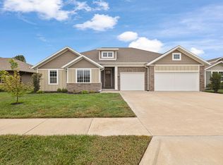 941 E Thorndale Dr, Nixa, MO 65714