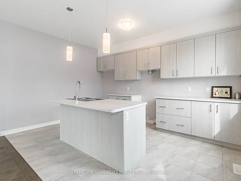 215 Southworth St N — Photo 13