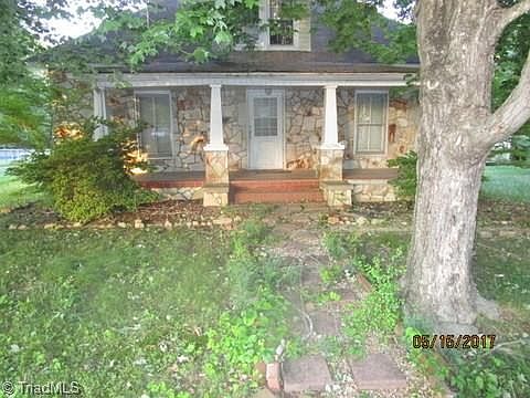 1st image of 640 Lakeside Dr