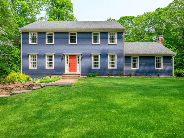 6 Beagle Trail, Newtown, CT 06482