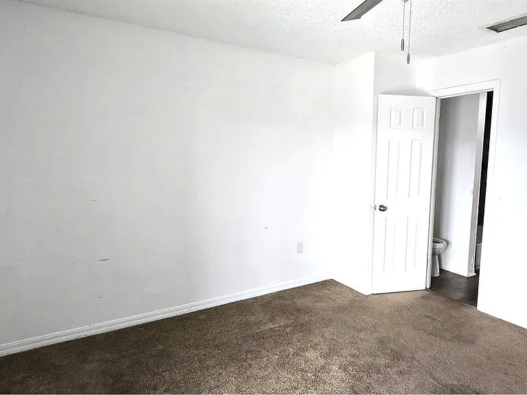 671 Royalty Ct #A — Photo 6