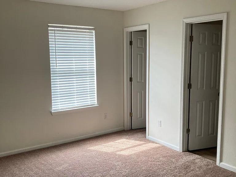 421 Scrub Jay Dr — Photo 11