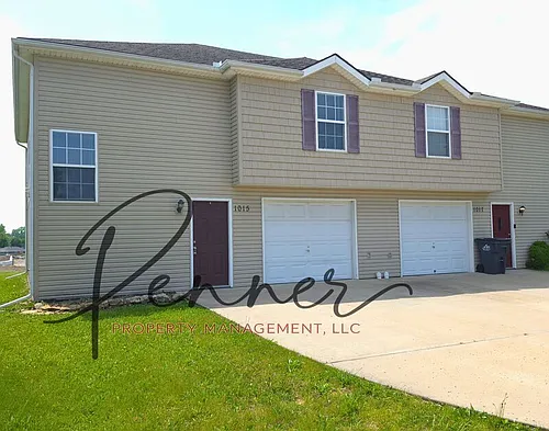 1015 NW Willow Dr Photo 1