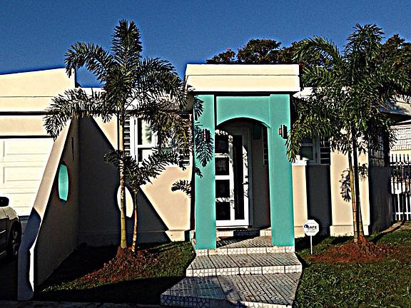 2nd image of Urb. Country Club Calle 234