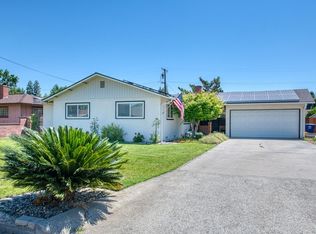 2514 17th Ave, Kingsburg, CA