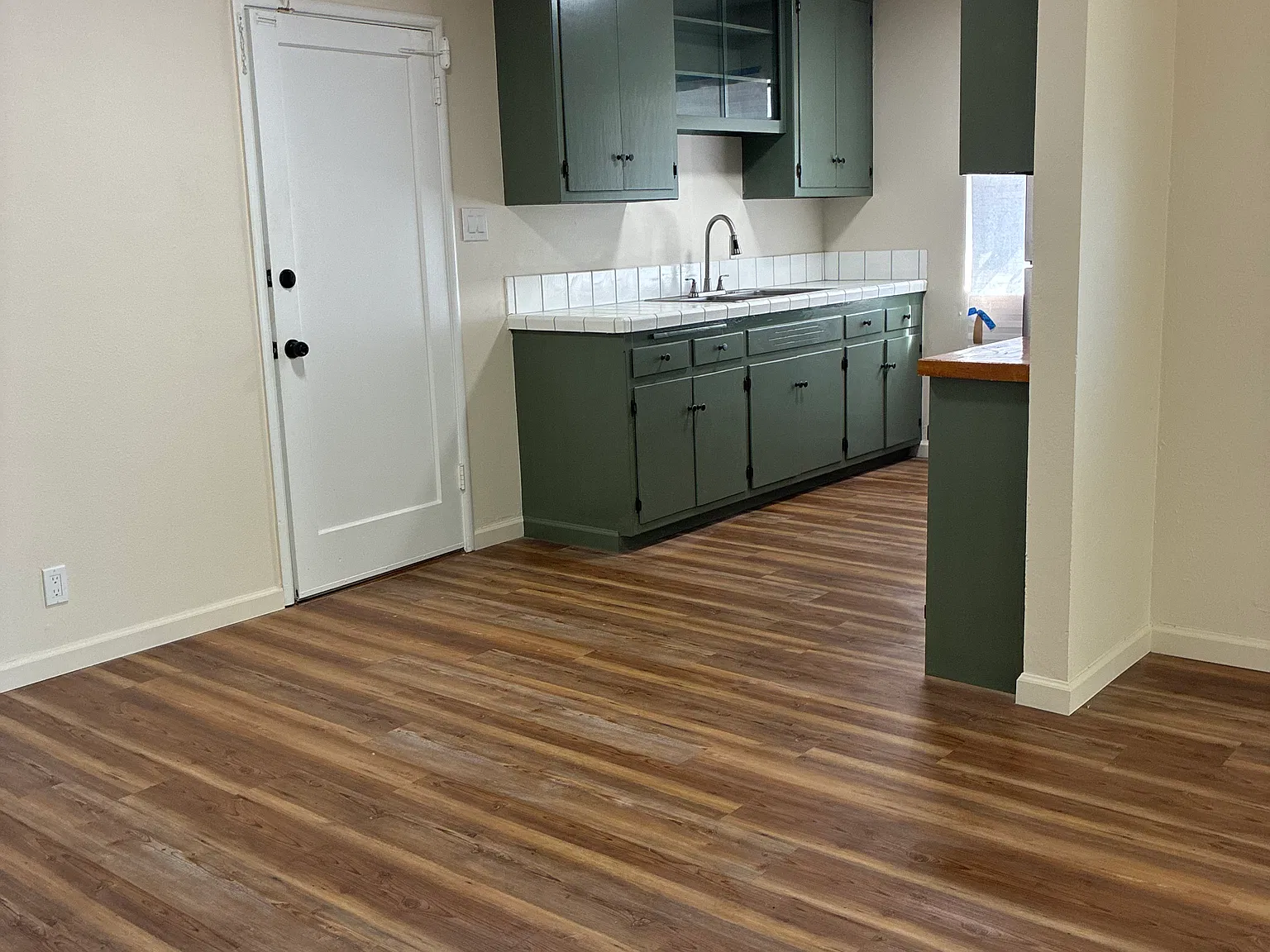 3 bed, 1220 sqft, $2,750 — Photo 3