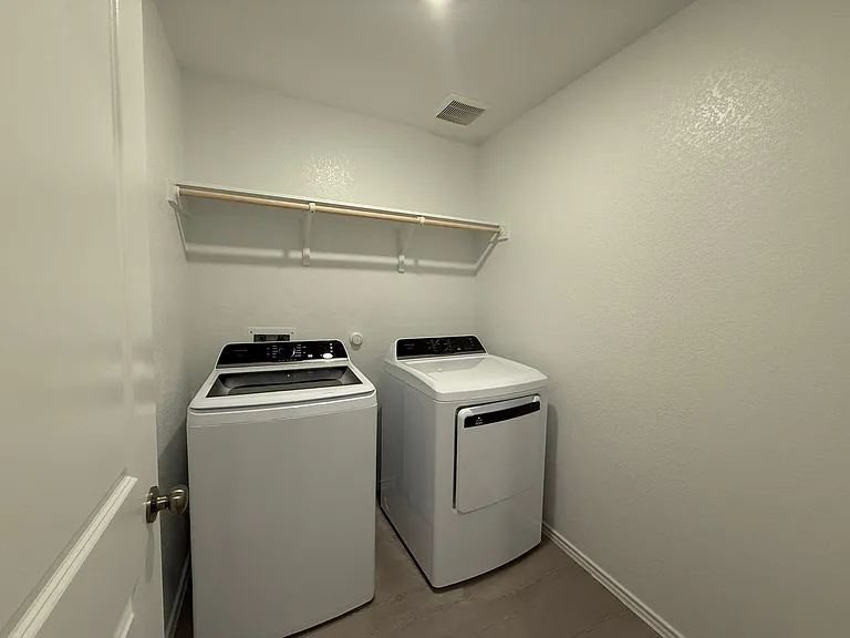 117 Alamito Ave — Photo 15