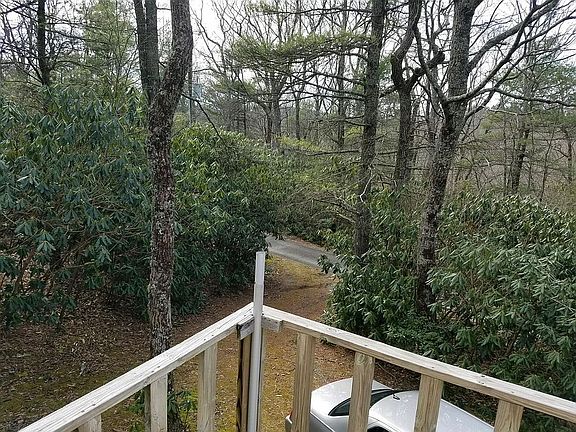 5th image of 193 Matterhorn Dr