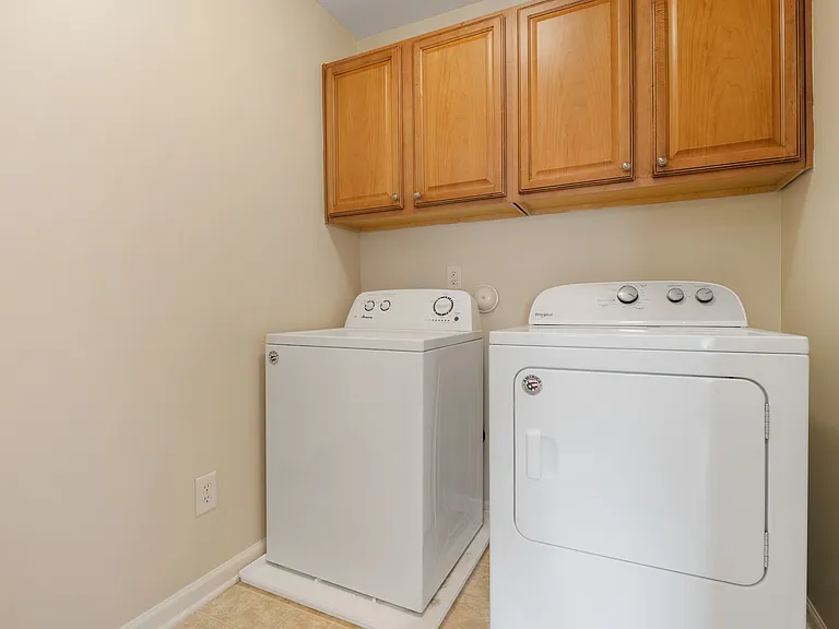 232 Lone Star Way — Photo 32