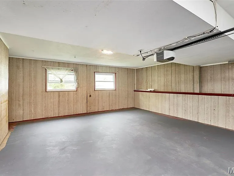 241 Valleyoak Ct — Photo 40