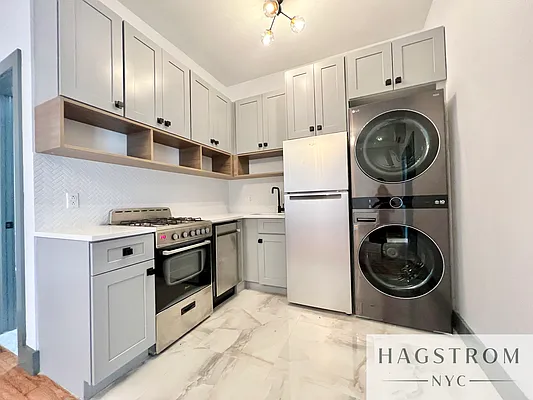 Rented by Hagstrom Management Inc | media 19