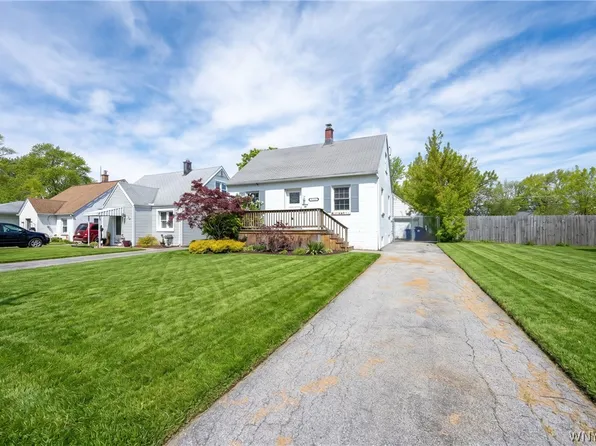 550 Emerson Dr, Amherst, NY 14226