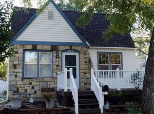 710 SW Wayne Ave, Topeka, KS 66606