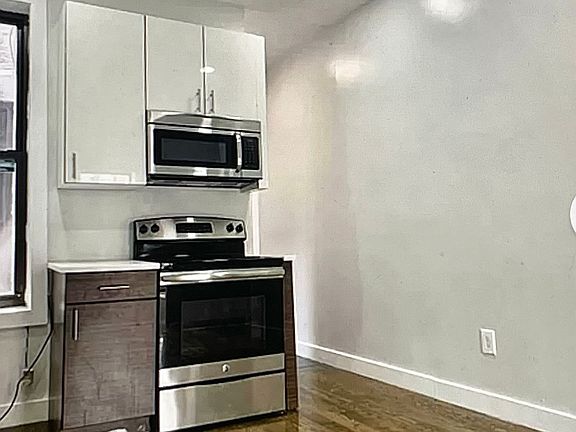 3rd image of 521 W 156th St #5C
