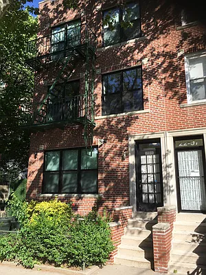 Rented by Halvatzis Realty | media 14