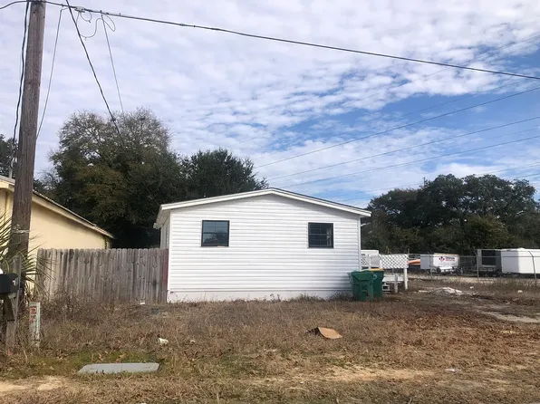 393 Lowery Dr, Fort Walton Beach, FL 32547