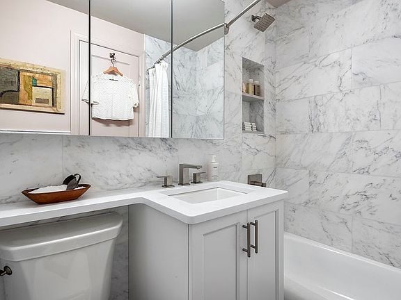 5th image of 155 W 68th St APT 521