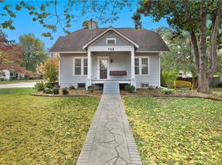 702 S 5th St, Rogers, AR 72756
