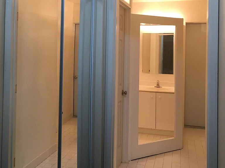38 Gables Blvd — Photo 13