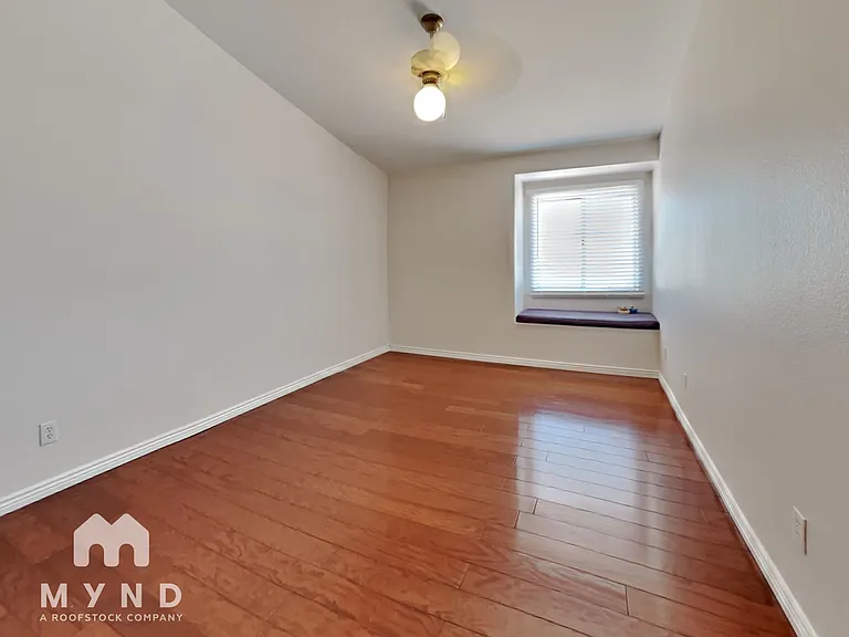 5623 E Grandview Rd — Photo 28