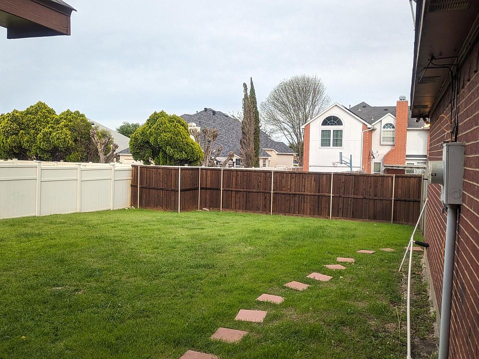 2nd image of 425 Golden Meadow Dr