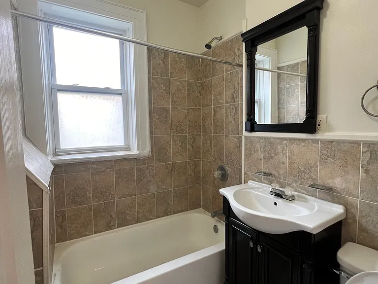 40 Lenox Ave — Photo 17