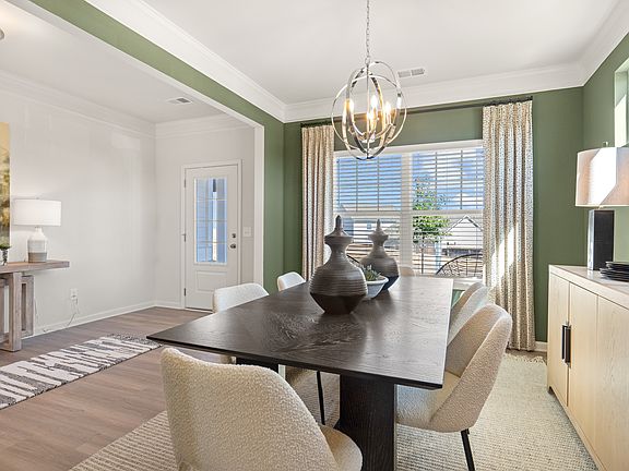 The James - Dining Room