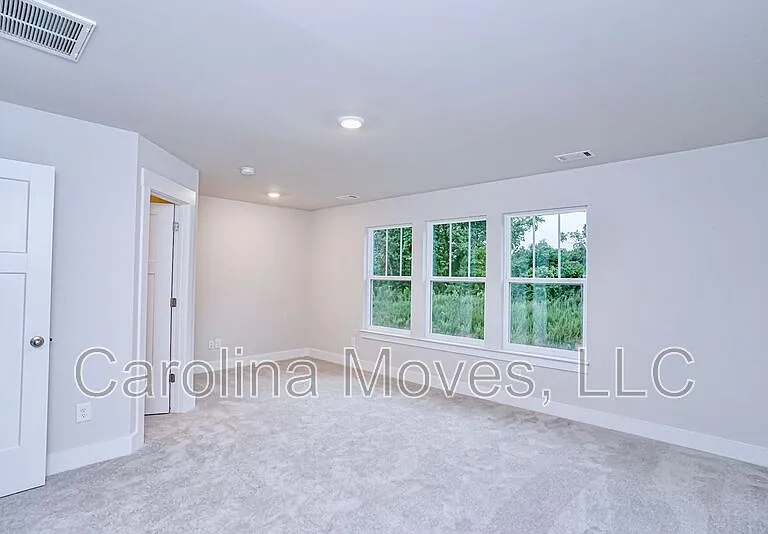 1358 Maplesmith Way — Photo 8