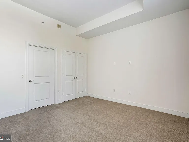 2425 L St NW #736 — Photo 11