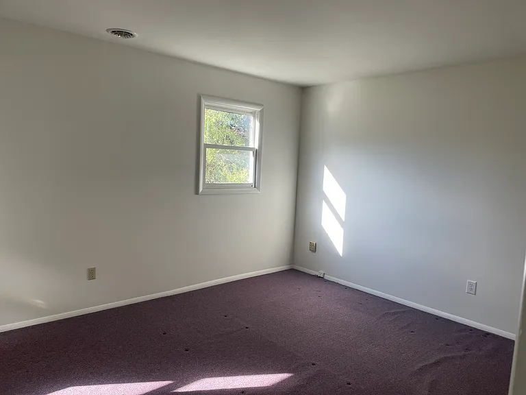 97 Meadowbrook Dr — Photo 12
