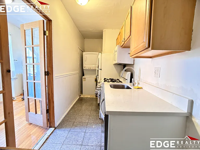 137 Chiswick Rd #5 — Photo 3
