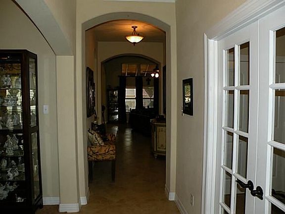 2nd image of 4315 Bluffview Dr