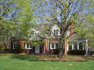 201 Indiana Dr, Glenshaw, PA 15116