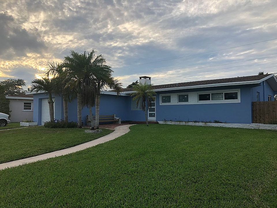 1st image of 9471 Martinique Dr