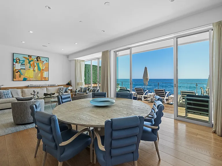 24380 Malibu Rd — Photo 8