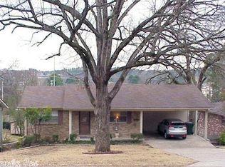 8321 Red Oak Ln, Little Rock, AR 72205
