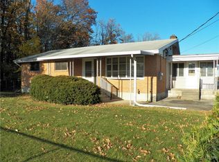 2944 Edgewood Ct, Orefield, PA 18069