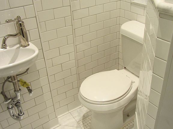 5th image of 236 E 78th St APT 3A