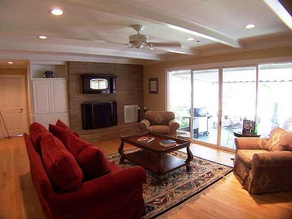 2nd image of 7120 Brookcove Ln