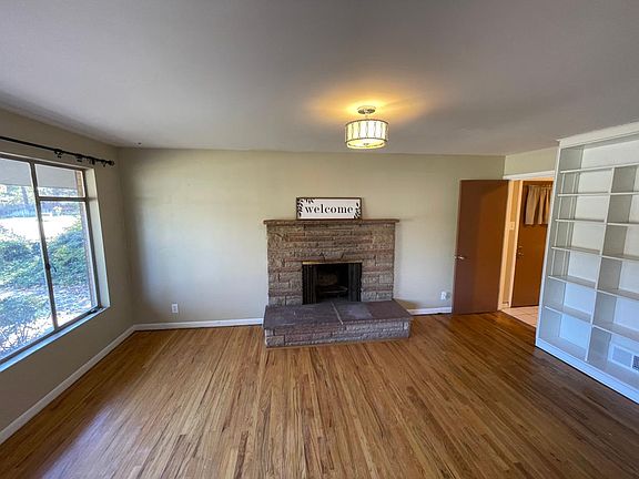 3rd image of 5468 Edgewood Dr