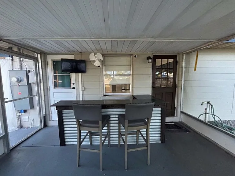 226 Palm Ave — Photo 22