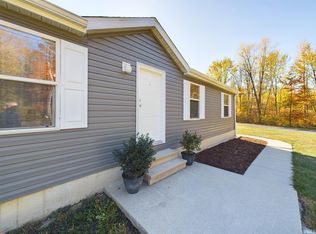 7919 Kinnerk Rd, Fort Wayne, IN 46819