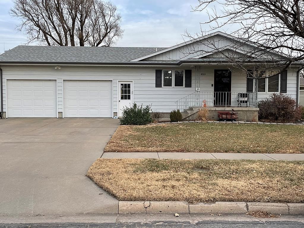 410 3rd St, Claflin, KS 67525 Zillow