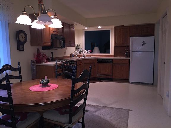 2nd image of 108 E Gatehouse Dr